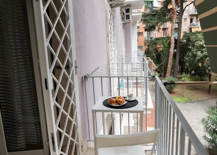 Whole Near Main Subway Apartment *
