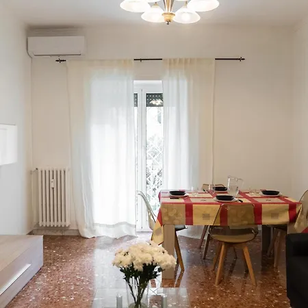 Whole Near Main Subway Διαμέρισμα Ρώμη