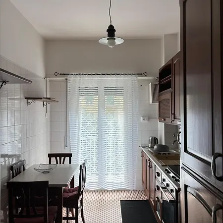 Apartment Whole Near Main Subway Rome