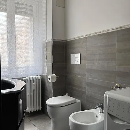 Whole Near Main Subway Apartment *