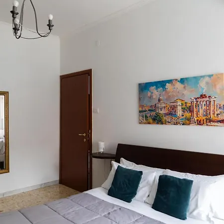 Whole Near Main Subway アパート ローマ